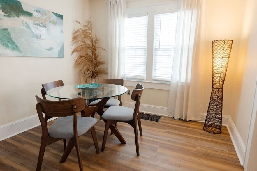 Building Photo - 217 Highland Ave