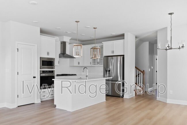 Building Photo - 2538 Lydia Ave