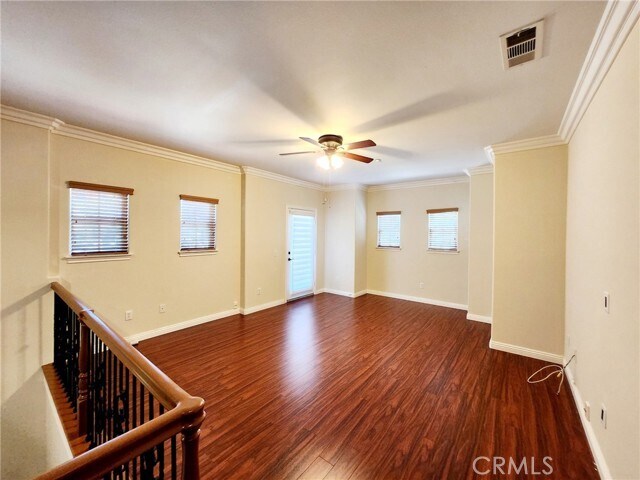 Building Photo - 1016 W Huntington Dr