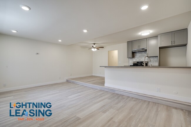 Building Photo - 6738-6733 Independence Ave