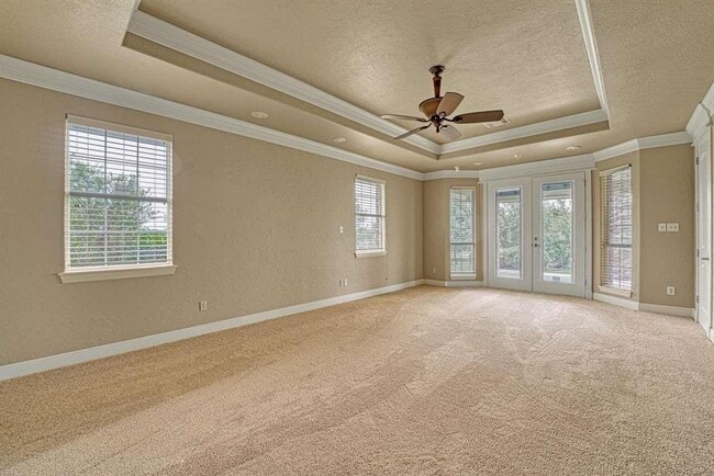 Building Photo - Amazing Home in Desirable Location