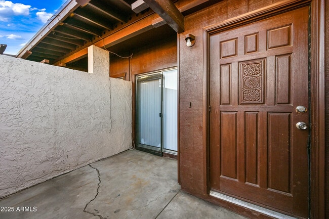 Building Photo - 507 W Pebble Beach Dr