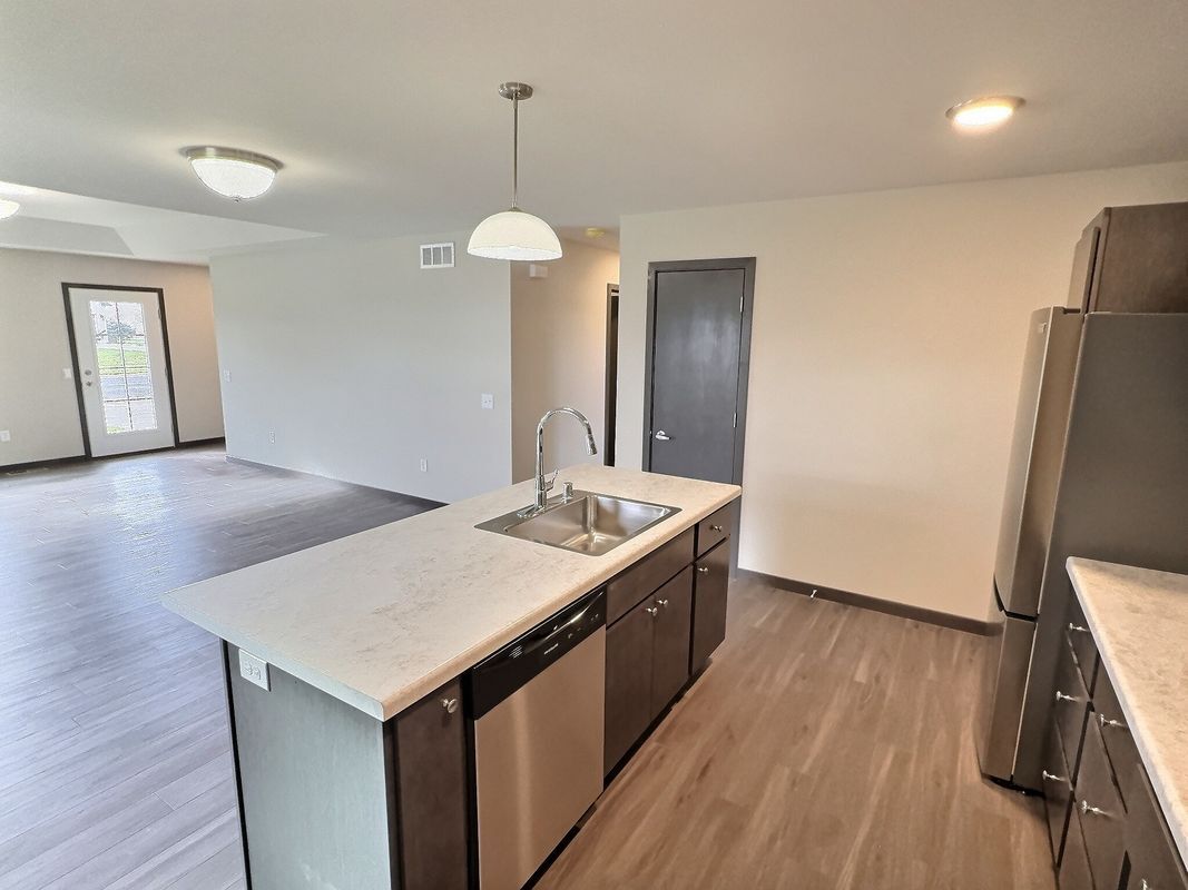 Building Photo - 1510 Wedgewood Dr