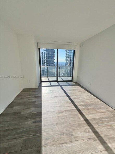 Building Photo - 801 S Miami Ave
