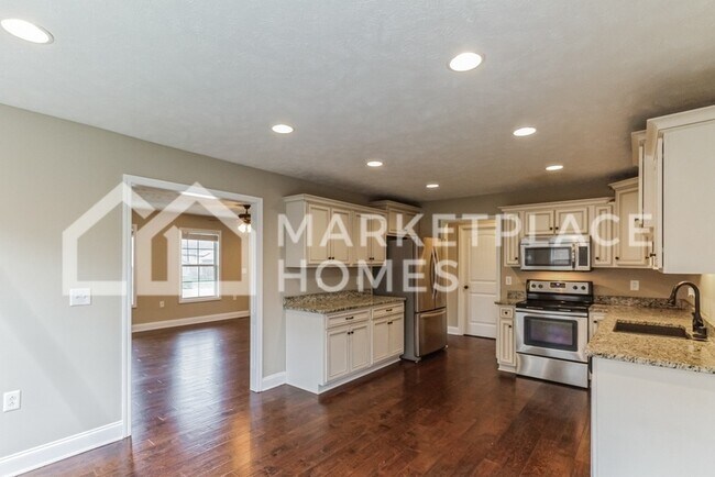 Building Photo - 314 Macer Ave