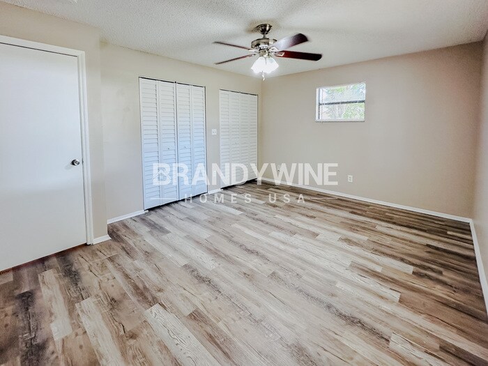Building Photo - 3436 Woodland Dr