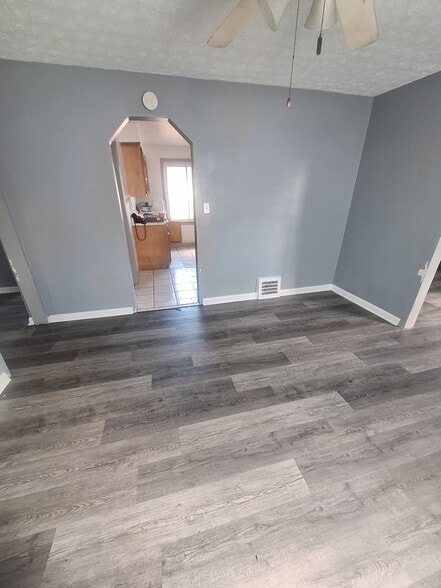 Building Photo - 12417 Watterson Ave