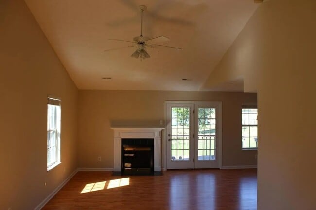 Building Photo - 6985 Yellow Oak Ln