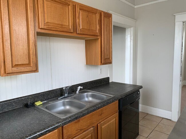 Building Photo - 106 Yeardley Ave