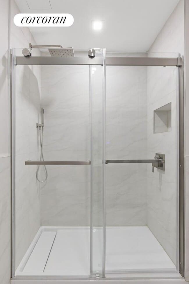 Building Photo - 760 Metropolitan Ave