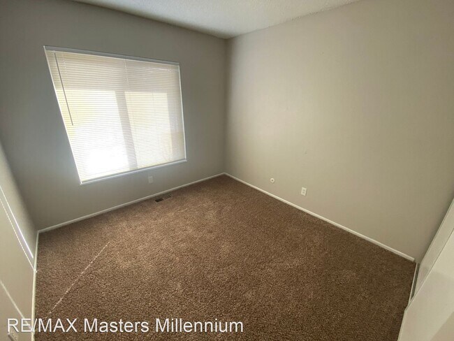 Building Photo - 3 br, 2 bath House - 3562 S Kittredge St #A