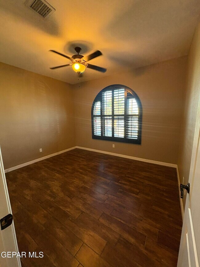 Building Photo - 14664 Christian Castle