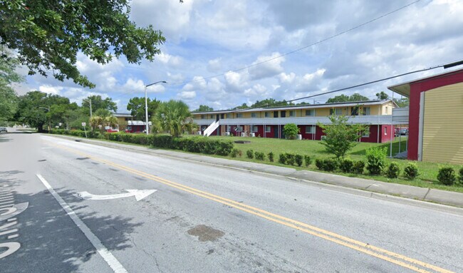 Primary Photo - 3007 C.R. Smith St