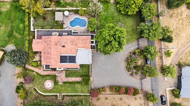 Building Photo - 15644 Arnold Dr