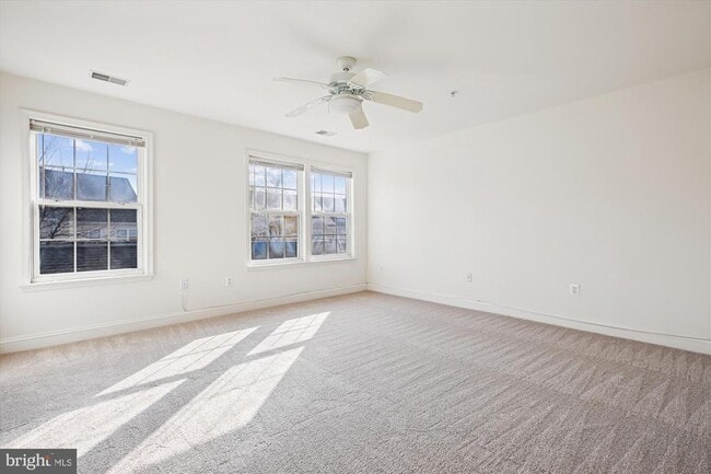 Building Photo - 502 Lawson Way