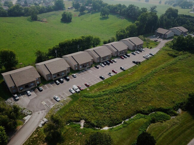 Building Photo - 2 Bedroom Apartment in Maryville, TN – $50...