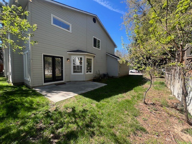 Building Photo - 3 Bed 2.5 Bath in Boise!