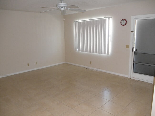 Building Photo - Harbour Hall