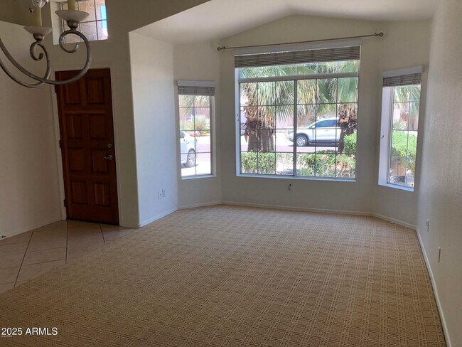 Building Photo - 4451 E Dry Creek Rd