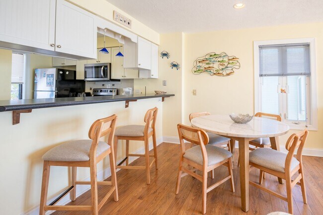 Building Photo - OCEANFRONT OFF-SEASON MONTH RENTAL READY FOR YOUR FALL ESCAPE