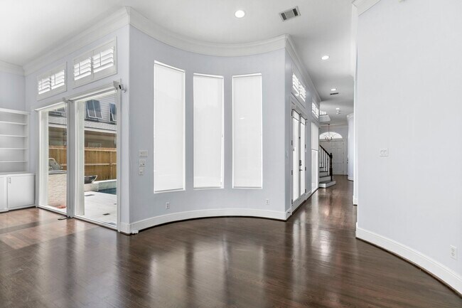 Building Photo - 4626 Braeburn Dr