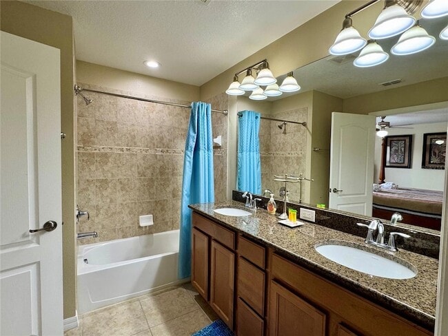 Building Photo - 8977 Coco Palm Rd