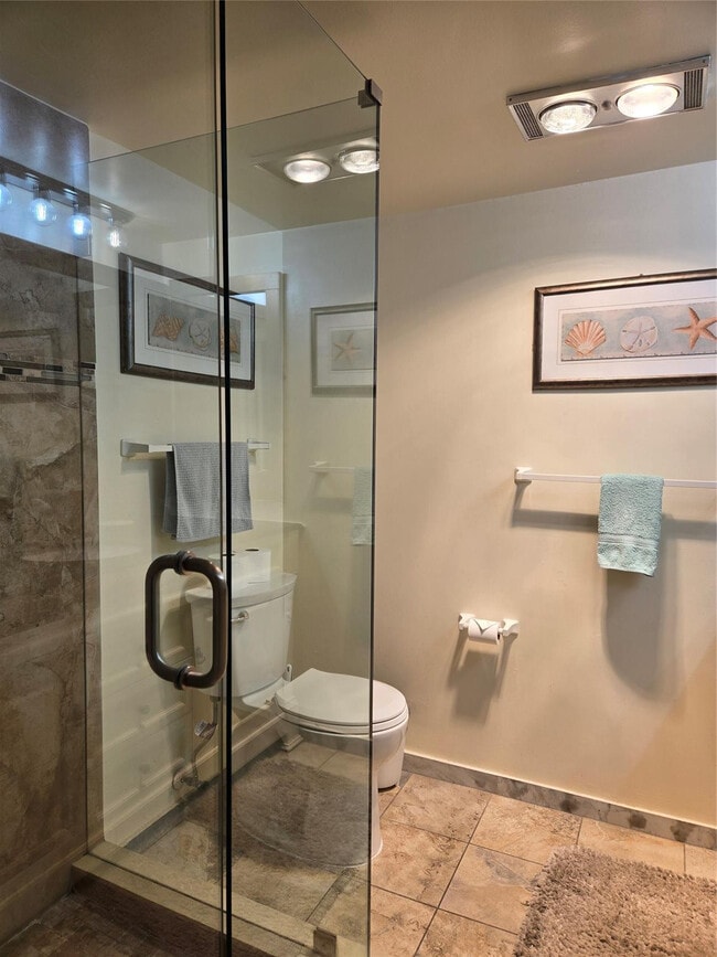 Building Photo - 1161 Hillsboro Mile