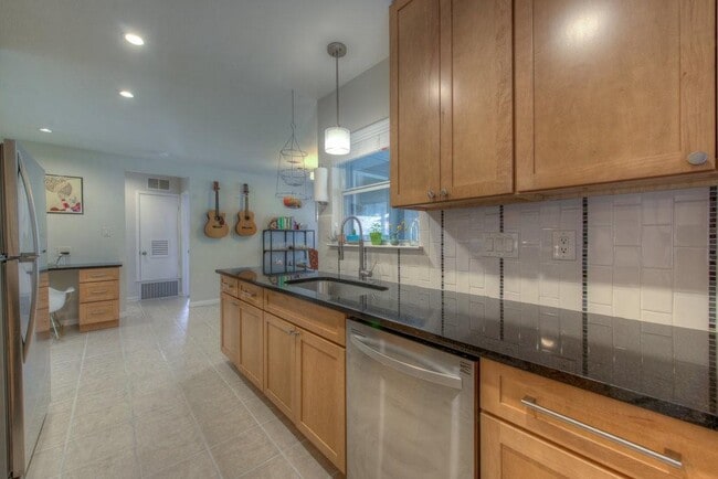 Building Photo - 7608 Delafield Ln