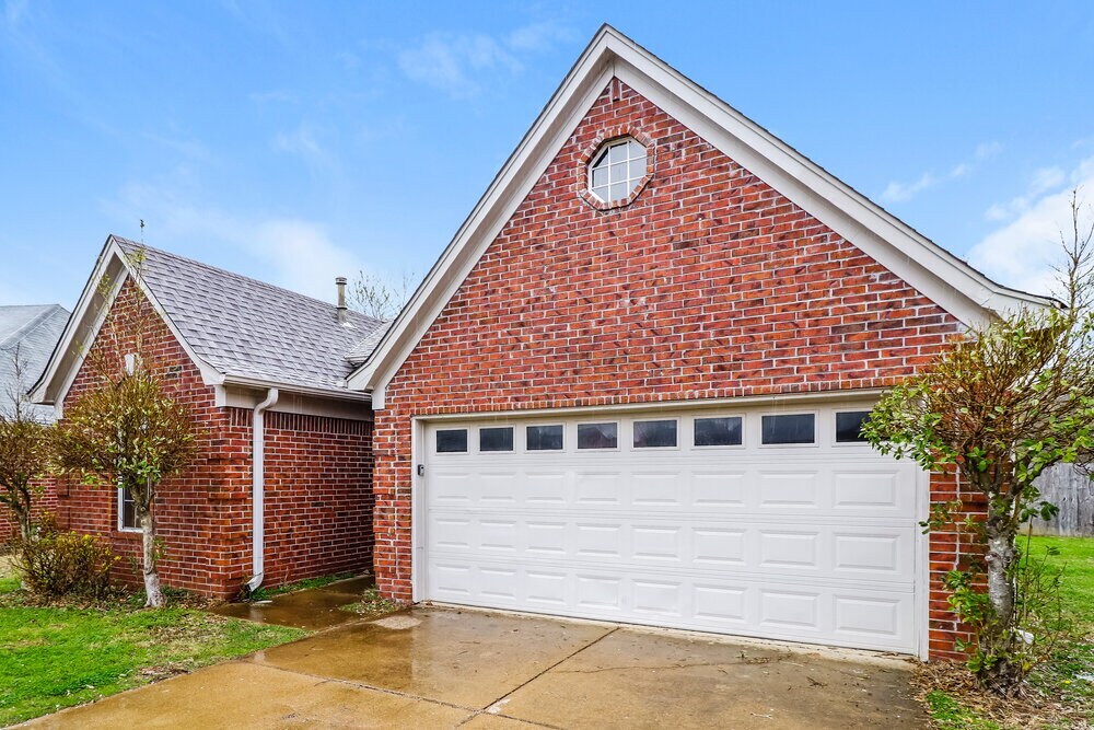 Building Photo - 50 Steffani Dr