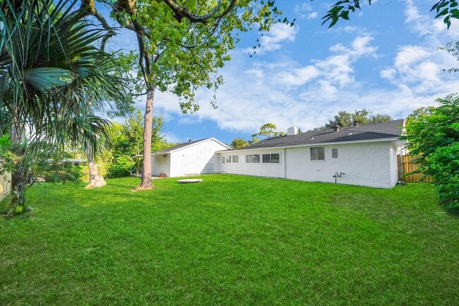 Building Photo - 18330 Cape Bahamas Ln