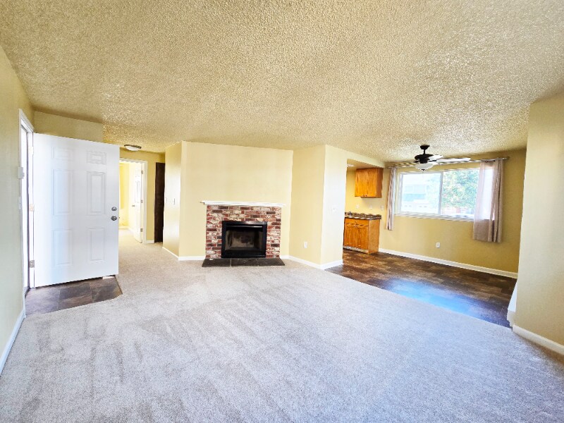 Building Photo - 4031 S Warner St