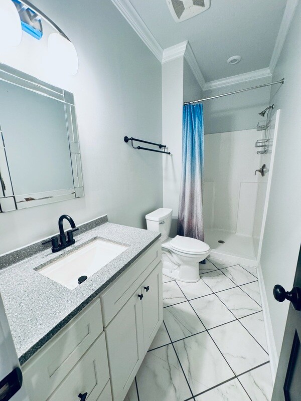 Building Photo - 310 W Horton St