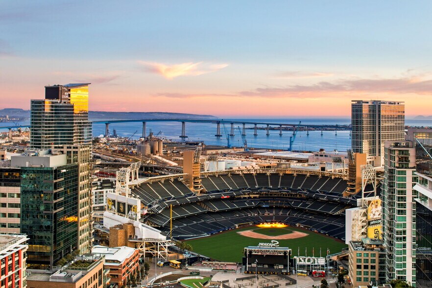 Building Photo - 800 The Mark Ln