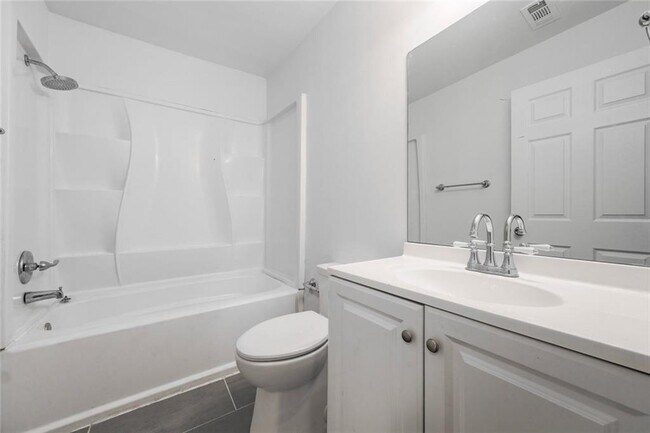 Building Photo - 75 Meldon Ave SE