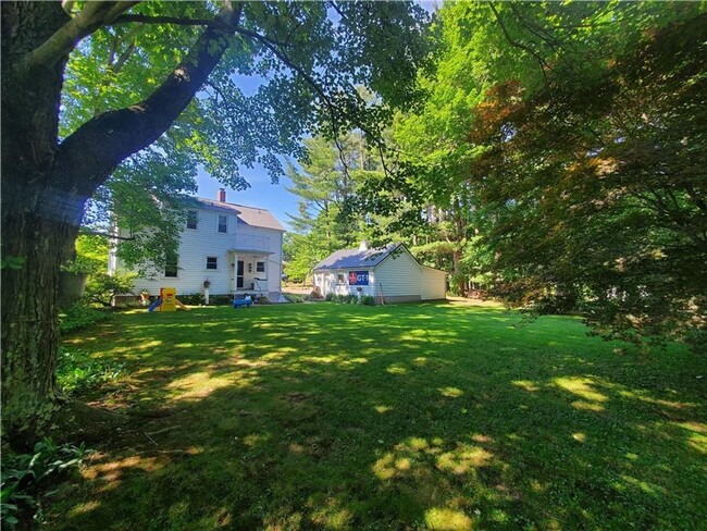 Building Photo - Charming Cochranton Home with Extensive Up...