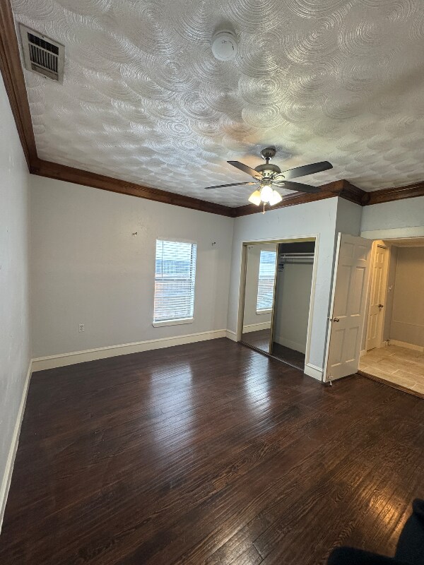 Building Photo - 5639 Santa Fe Ave