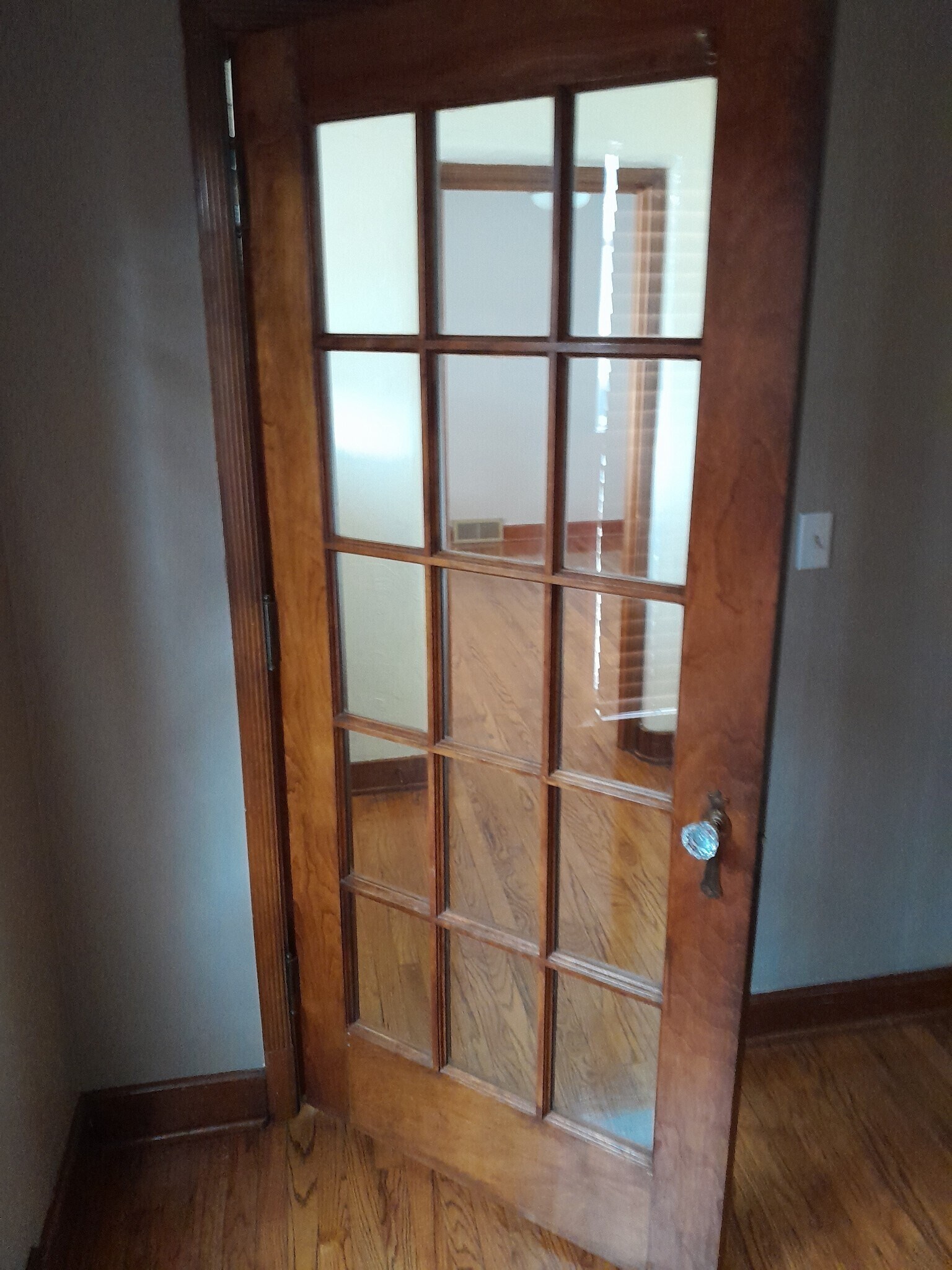 Building Photo - 934 Garfield St