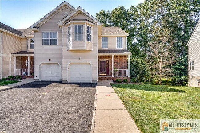 Primary Photo - 9 E Burgess Dr