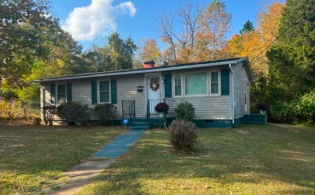 Primary Photo - 115 Kings Ct