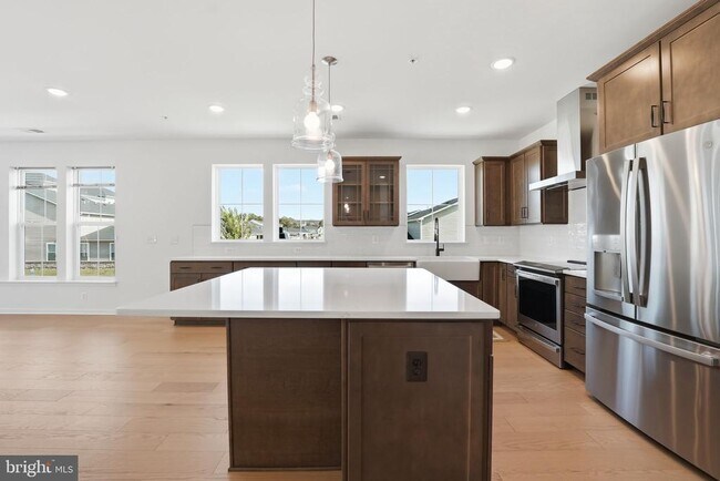 Building Photo - 13970 Englefield Dr