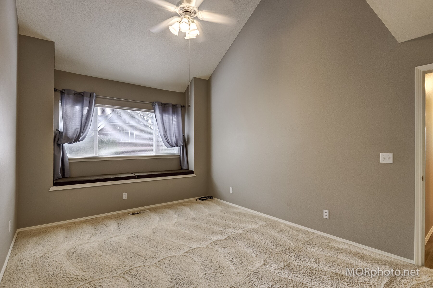 Building Photo - 12840 SW Harlequin Dr