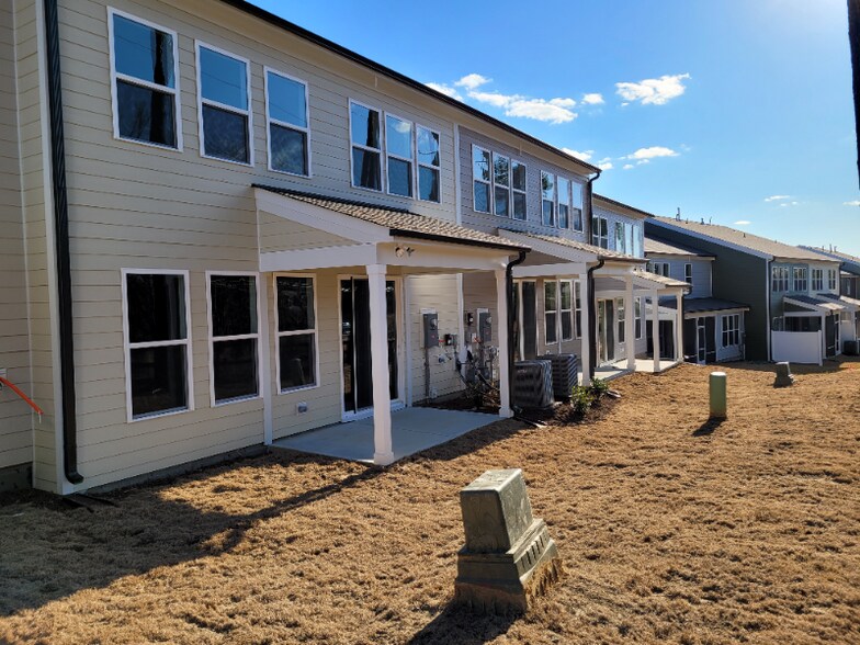 Building Photo - 904 Haybeck Ln