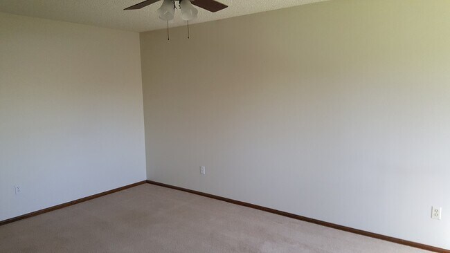 Building Photo - 2900 Eindborough Dr