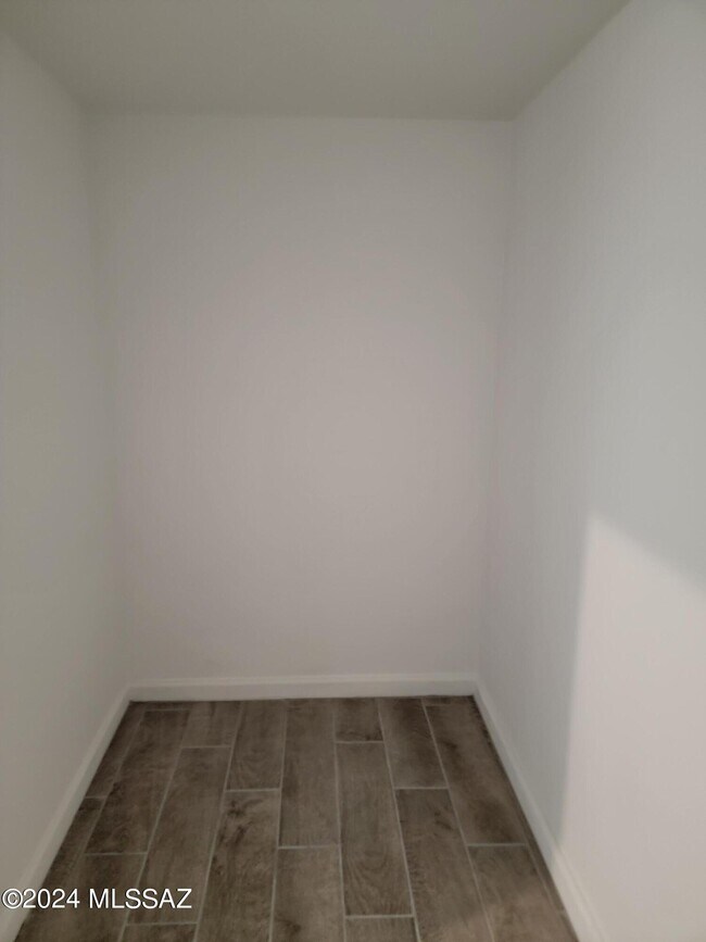 Building Photo - 5595 S Adero Cyn Trl