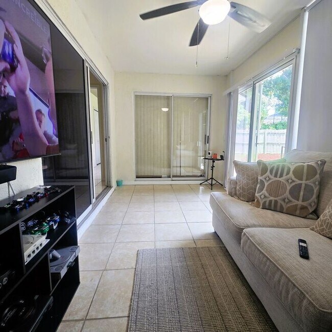 Building Photo - 3 Bdrm 2 Bath With Office in Waterford Lak...