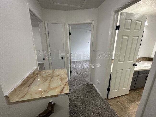 Building Photo - 285 W 600 N