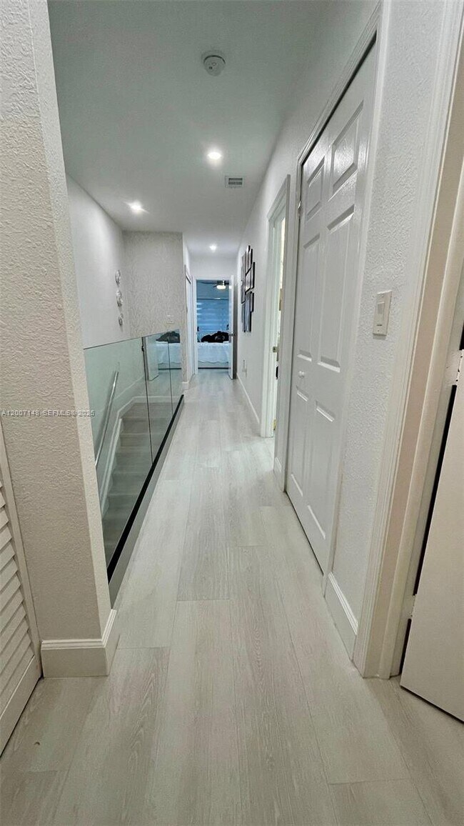 Building Photo - 1149 NW 126th Pl