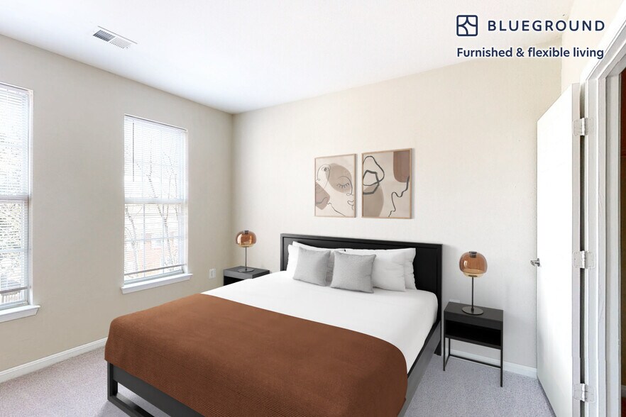 Building Photo - 2350 26th Ct S