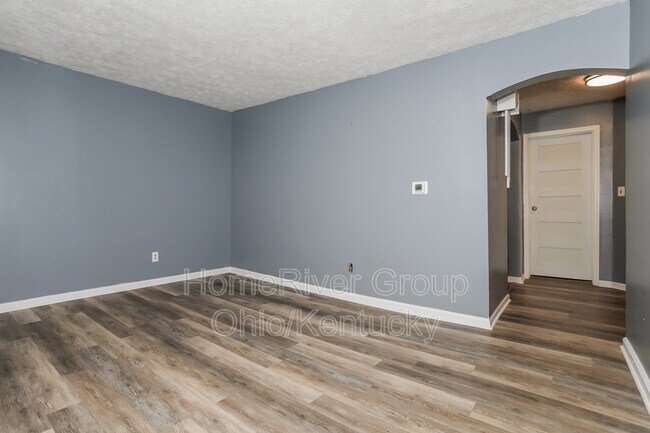Building Photo - 3418 Vannest Ave