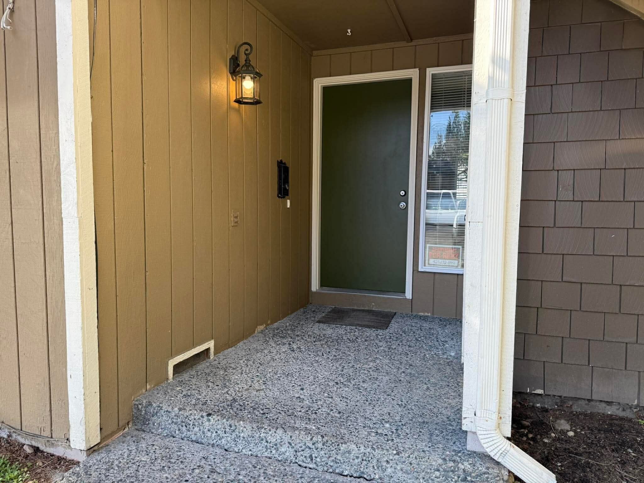 Front porch - 9127 Meridian Pl NE